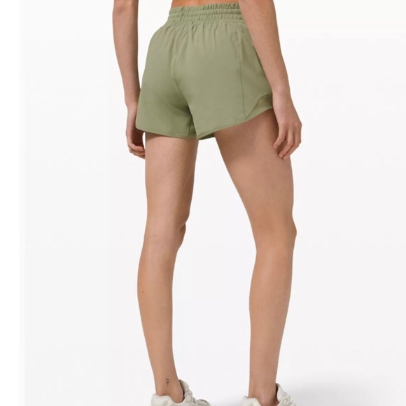 Lululemon hotty hot shorts high-rise 4” - Picture 6 of 8